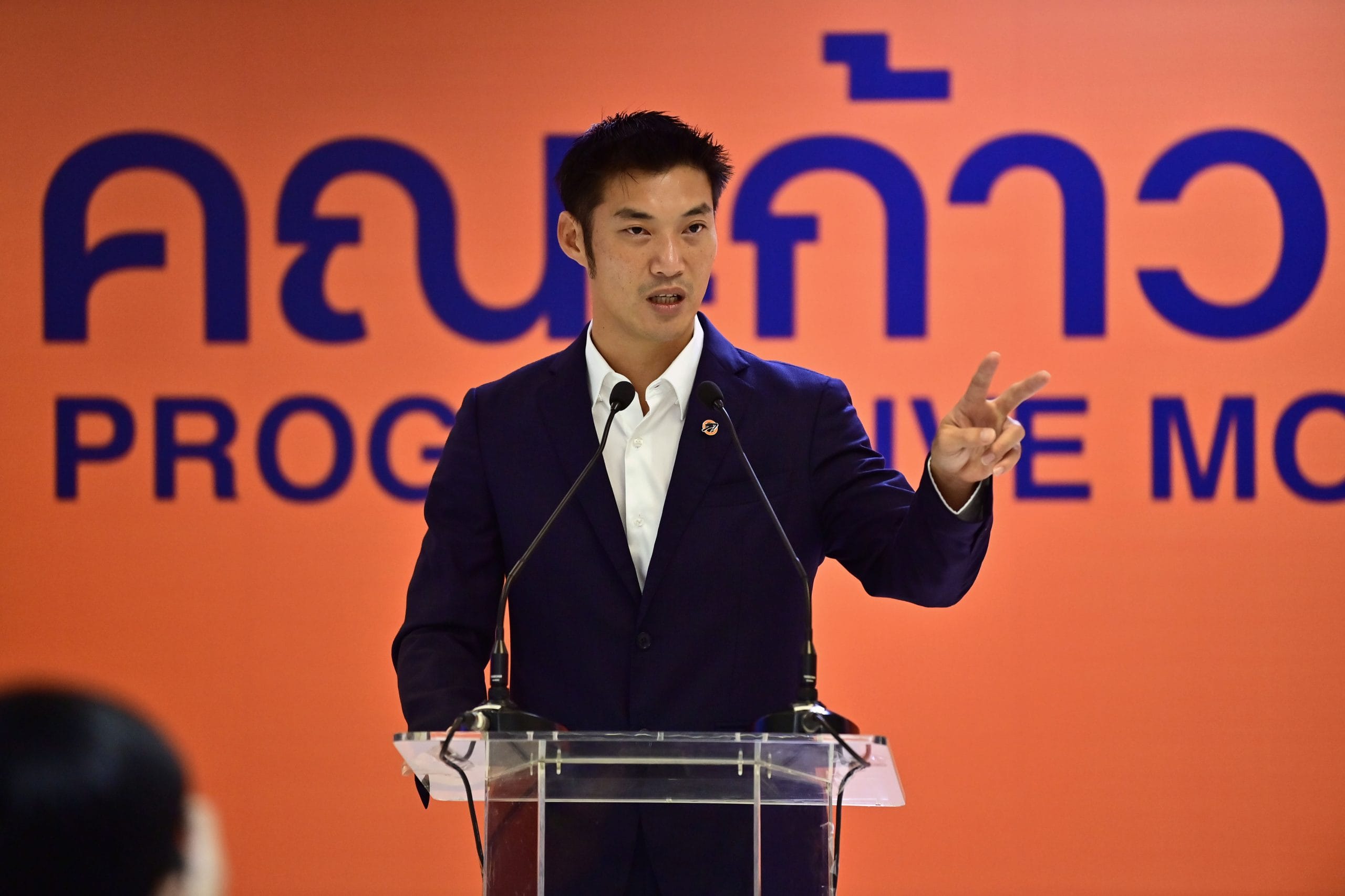 Thanathorn vraagt posts over Covid-19-vaccin opnieuw te publiceren na intrekking