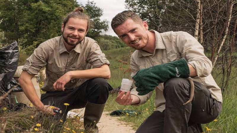 Dankzij een spugende slang belandden deze studenten op de cover van Science