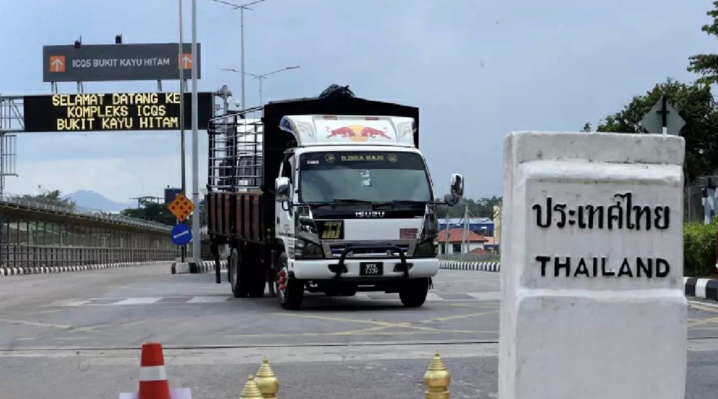 Het Thaise legt zet zich schrap voor golf van Thaise terugkeerders op de deadline van Maleisië