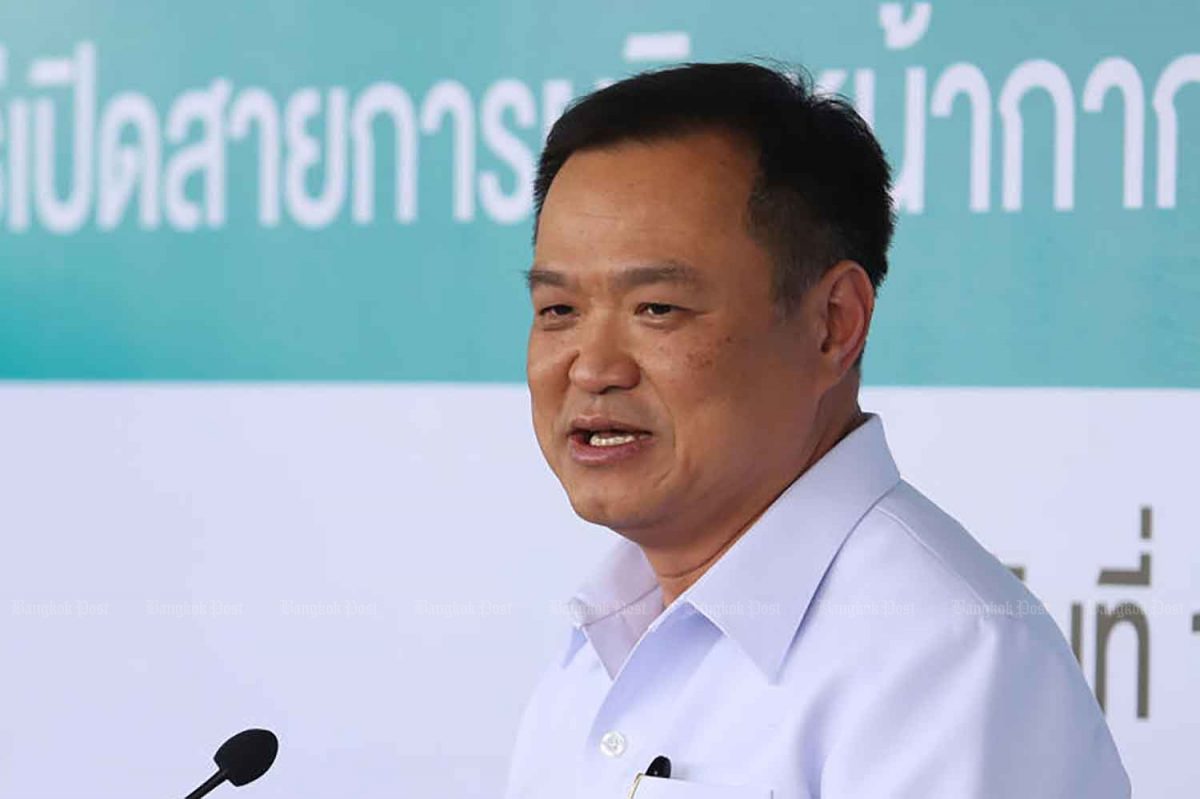 De Thaise minister van Volksgezondheid, Khun Anutin Charnvirakul vertrouwt volledig op Chinese vaccins