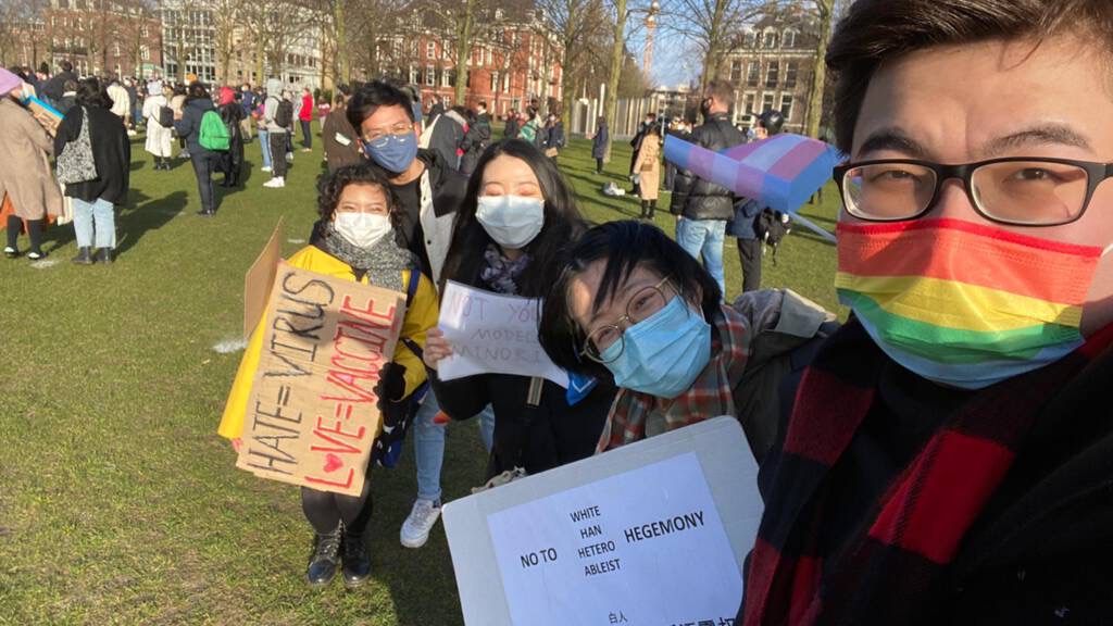 Protest tegen ‘demonstratie van mensen met een Aziatische achtergrond’ in Amsterdam