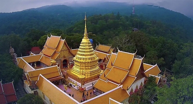 Tientallen top attracties in Thailand tijdelijk voor bezoekers gesloten om verspreiding van het virus te voorkomen