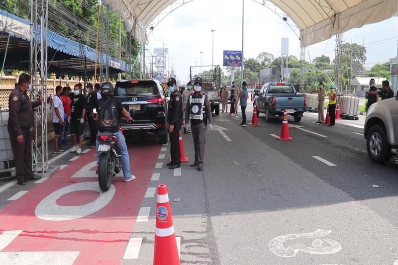 Covid19 wegcontroles op Sukhumvit Road bij Pattaya ingesteld