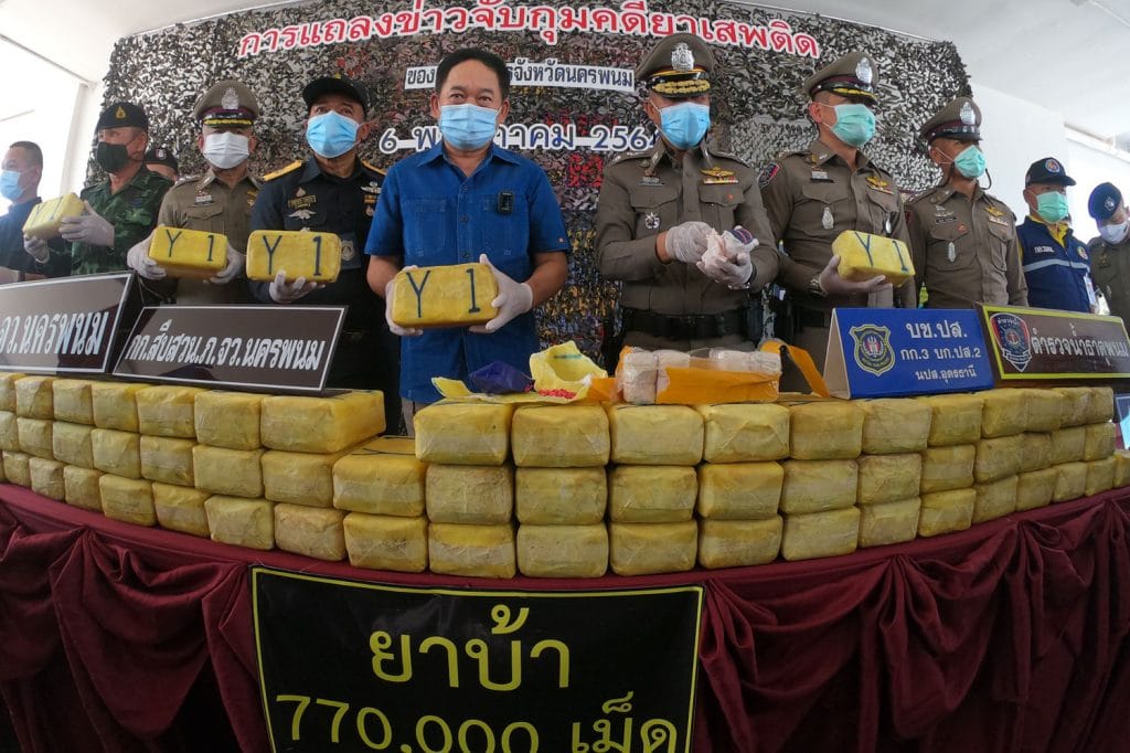 Politie arresteert in Noordoost Thailand 4 drugskoeriers met 150 miljoen baht aan methamfetamine pillen in hun bezit