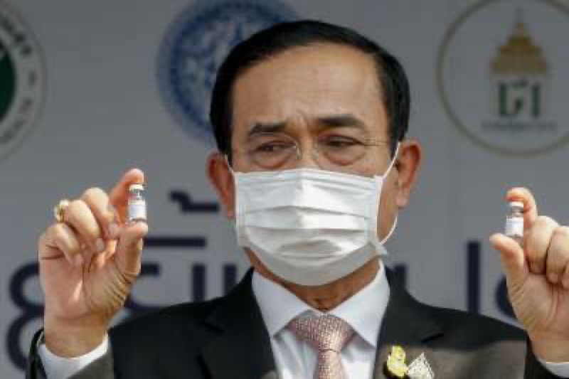 Premier Prayut zet het vaccineren tegen het Coronavirus hoog op de nationale agenda