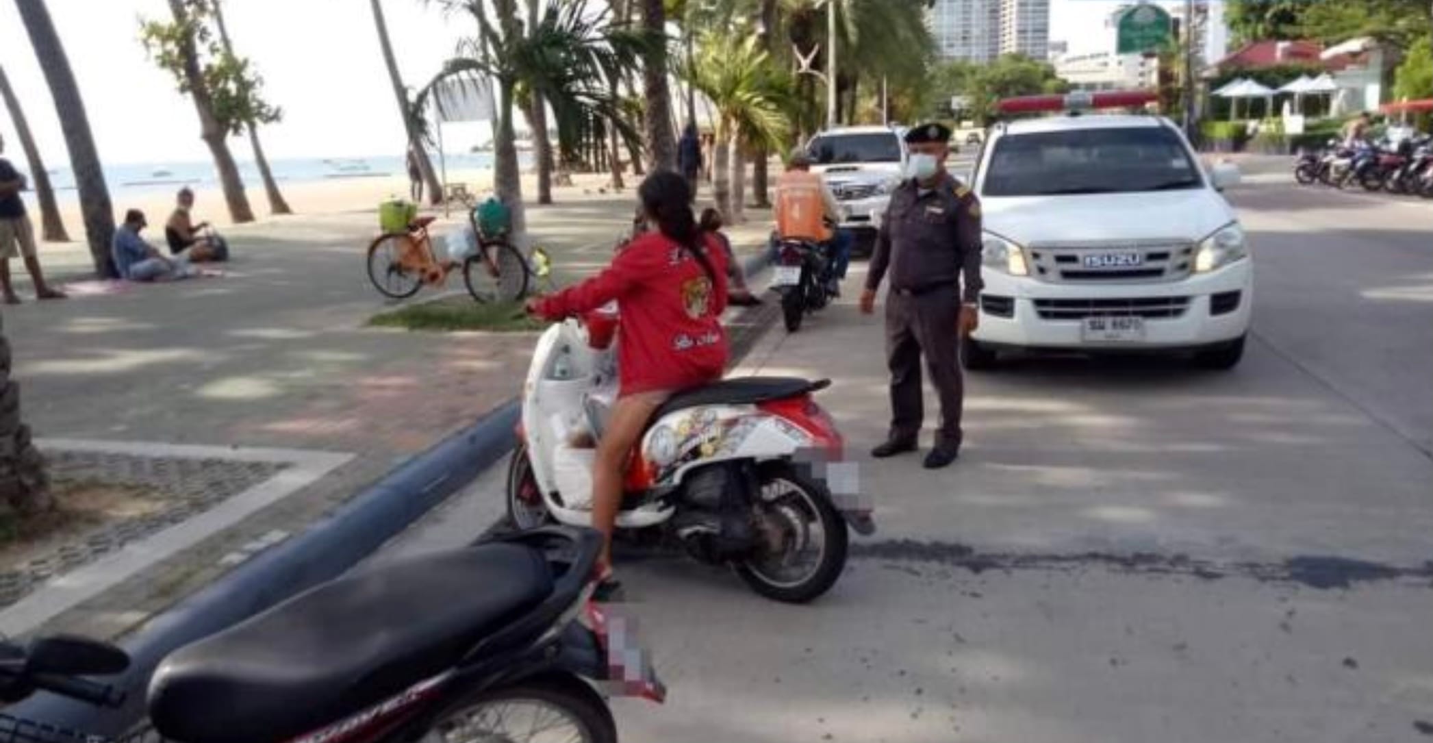 Geen parkeergelegenheid voor motoren op Pattaya Beach Road