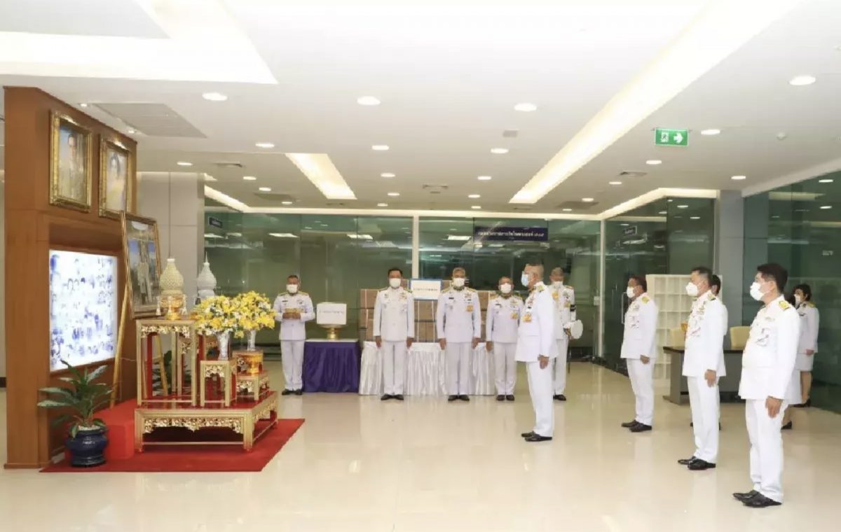 Koning Vajiralongkorn van Thailand doneert 200.000 Favipiravir-tabletten aan in de gevangenis zittende Covid19 patiënten