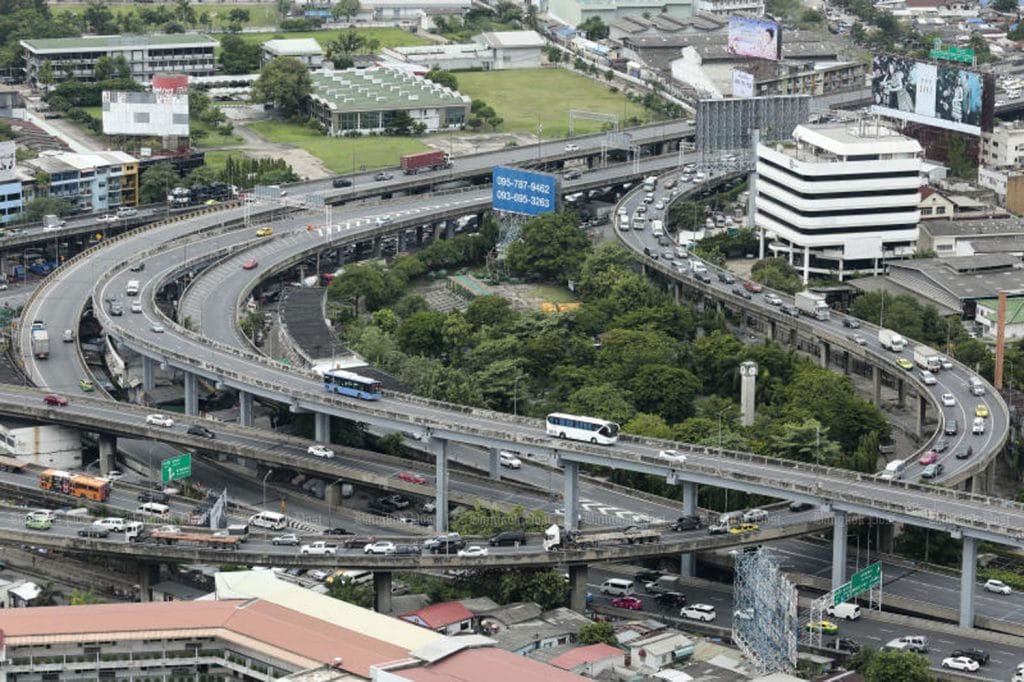 Morgen 3 juni viert Hare Majesteit Koningin Suthida haar verjaardag, tgv daarvan worden er op 3 snelwegen géén tolgelden geïnd.
