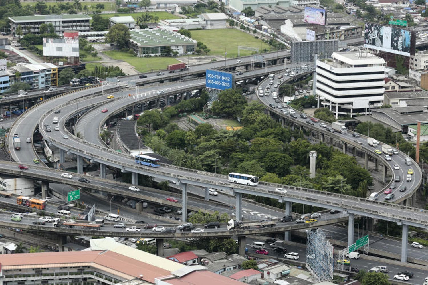 Morgen 3 juni viert Hare Majesteit Koningin Suthida haar verjaardag, tgv daarvan worden er op 3 snelwegen géén tolgelden geïnd.