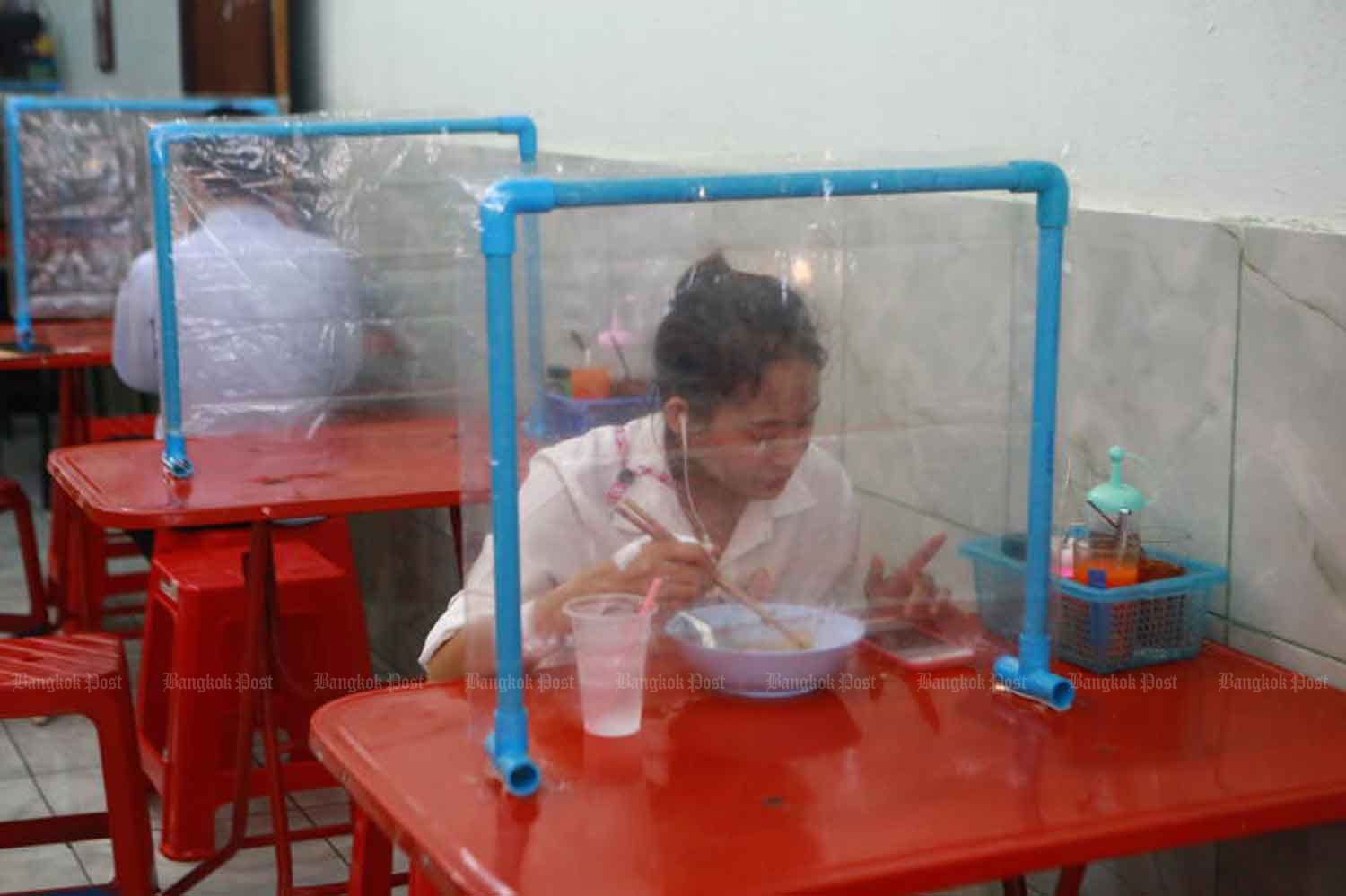 Het is nog steeds twijfelachtig of restaurants in Bangkok binnenkort alcohol mogen schenken