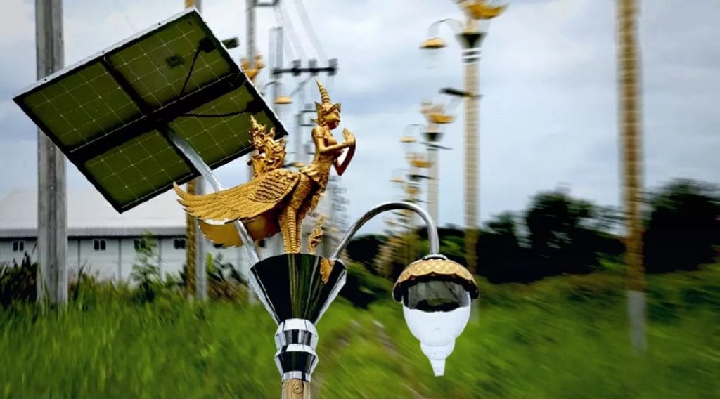 Samut Prakan stemt in om meer peperdure lantaarnpalen te kopen