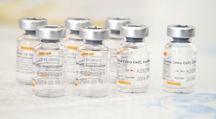 Volgens het Thais Nationaal Vaccin instituut zijn 2 Sinovac vaccinaties in staat om de verspreiding van Covid19 virus te stoppen