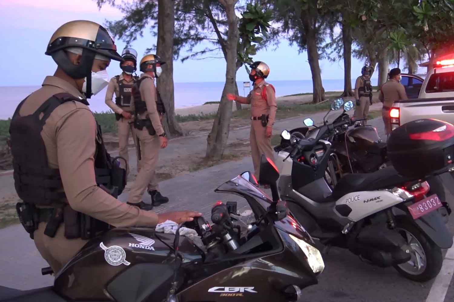 De provincie Songkhla heeft een avondklok van 30 dagen aangekondigd, bewoners moeten tussen 22:00 en 04:00 uur in huis blijven.