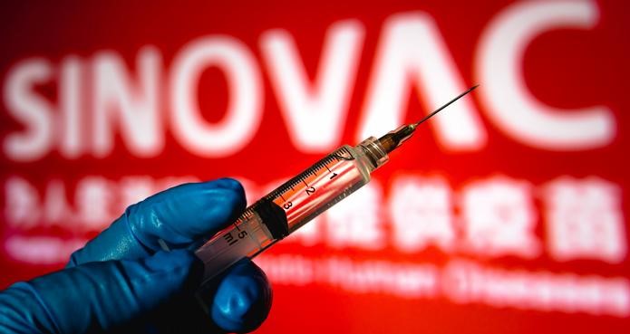 Uit een uitgelekt memo zou blijken dat het vaccin Sinovac niet voldoende bescherming geven