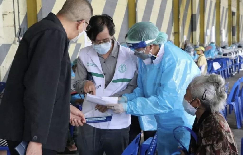 Bangkok stuurt 69 teams op pad om inwoners met een hoog risico op het Covid19 virus te testen