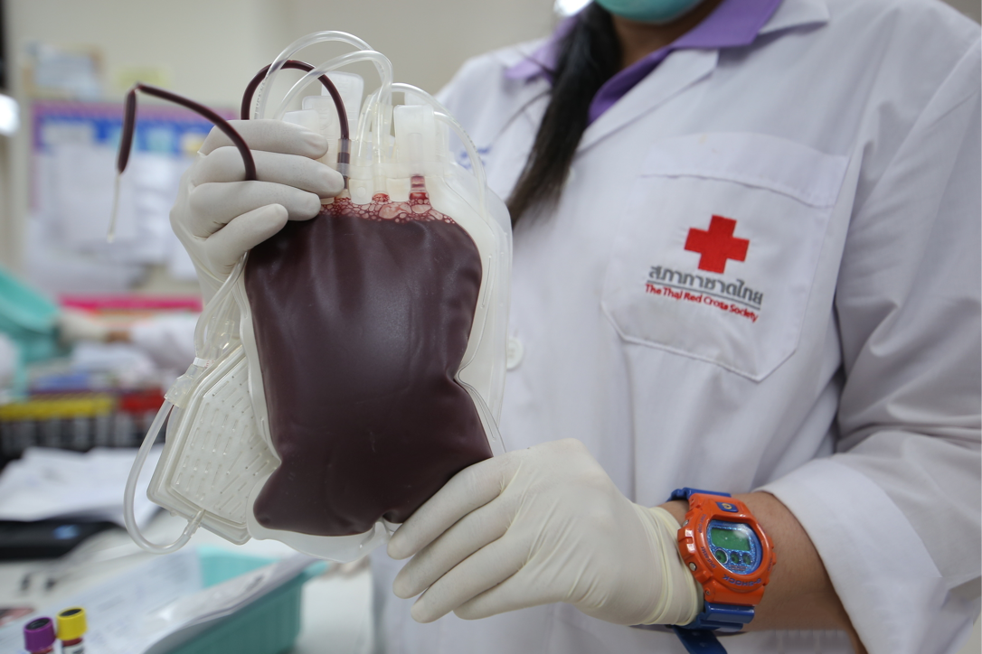 Het Rode Kruis in Thailand pleit voor dringende bloeddonaties wegens urgente tekorten