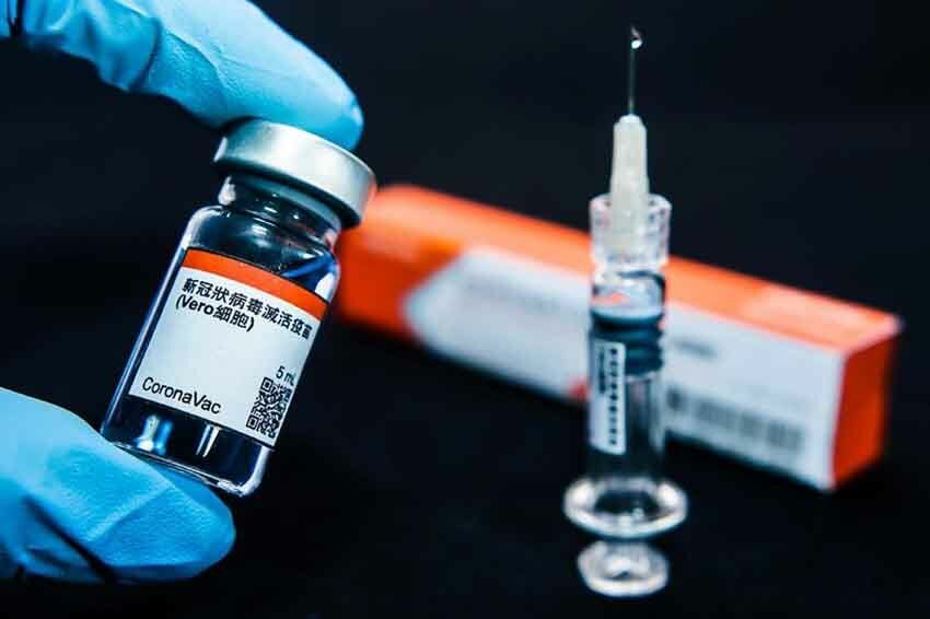 De Thaise regering zegt dat het Sinovac vaccin werkt, ondanks beweringen over een lagere werkzaamheid tegen varianten