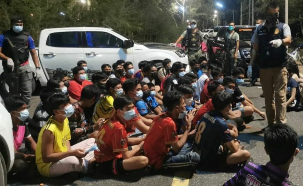 Strandfeest in Songkhla eindigt met 61 arrestaties wegens overtreding van de Covid19 maatregelen