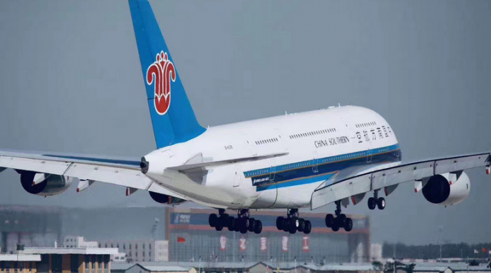 De Chinese luchtvaartsector stort in door maatregelen tegen de Corona-uitbraak