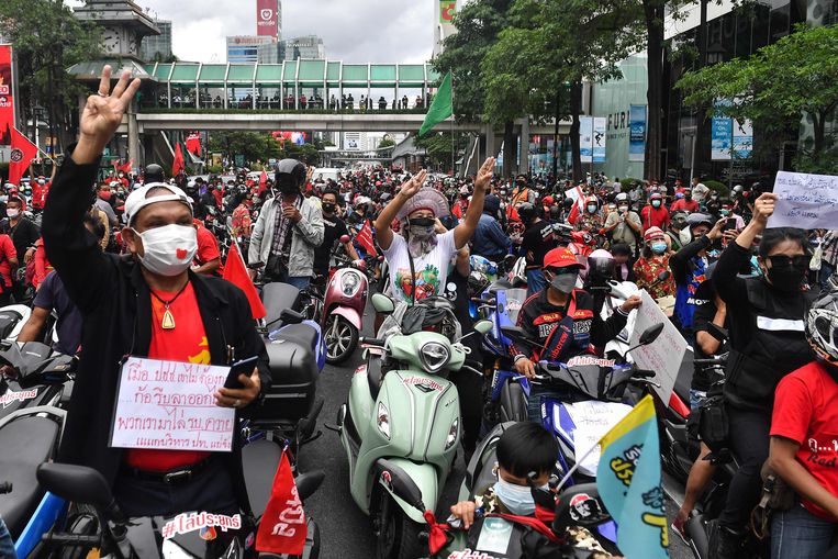 Demonstranten in heel Thailand toeterden om premier Prayut te verbannen