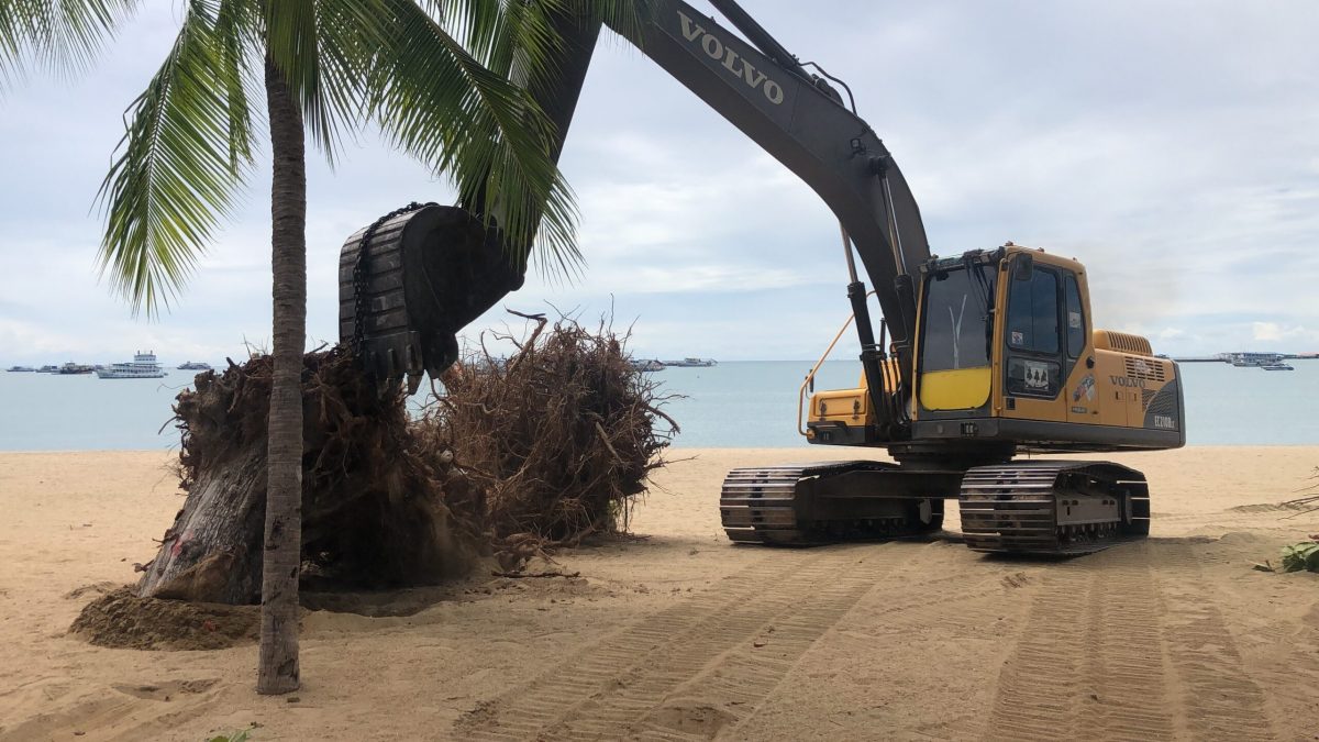 Het strandrenovatie-project van Pattaya in de wacht gezet na protesten van verschillende prominente lokale bewoners
