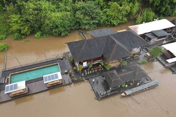 Het Saiyok Floatel krijgt 30 dagen de tijd om drijvende constructies uit de Kwae Noi rivier te verwijderen