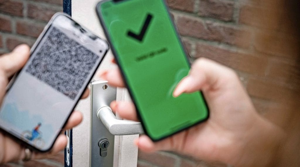 De CoronaCheck-app in Nederland ruim 8 miljoen keer gedownload