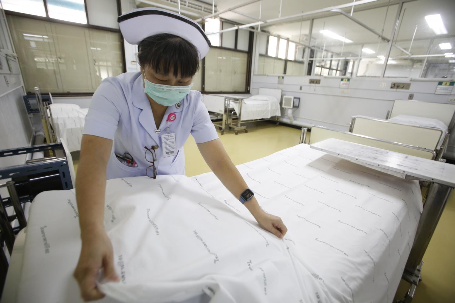 Phuket wordt geconfronteerd met een tekort aan ziekenhuisbedden terwijl COVID-19 zich over het hele eiland verspreidt