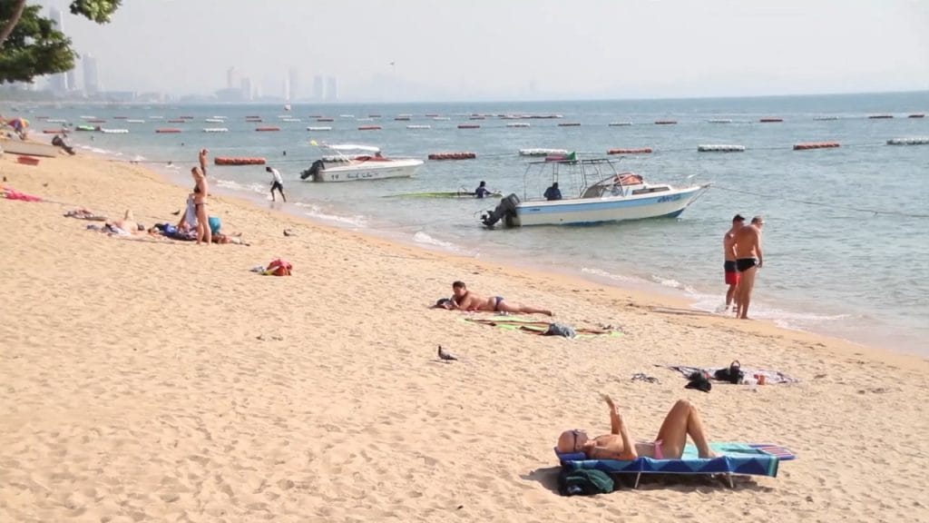 Burgemeester van Pattaya bevestigt dat de heropening van Pattaya uitgesteld is tot november