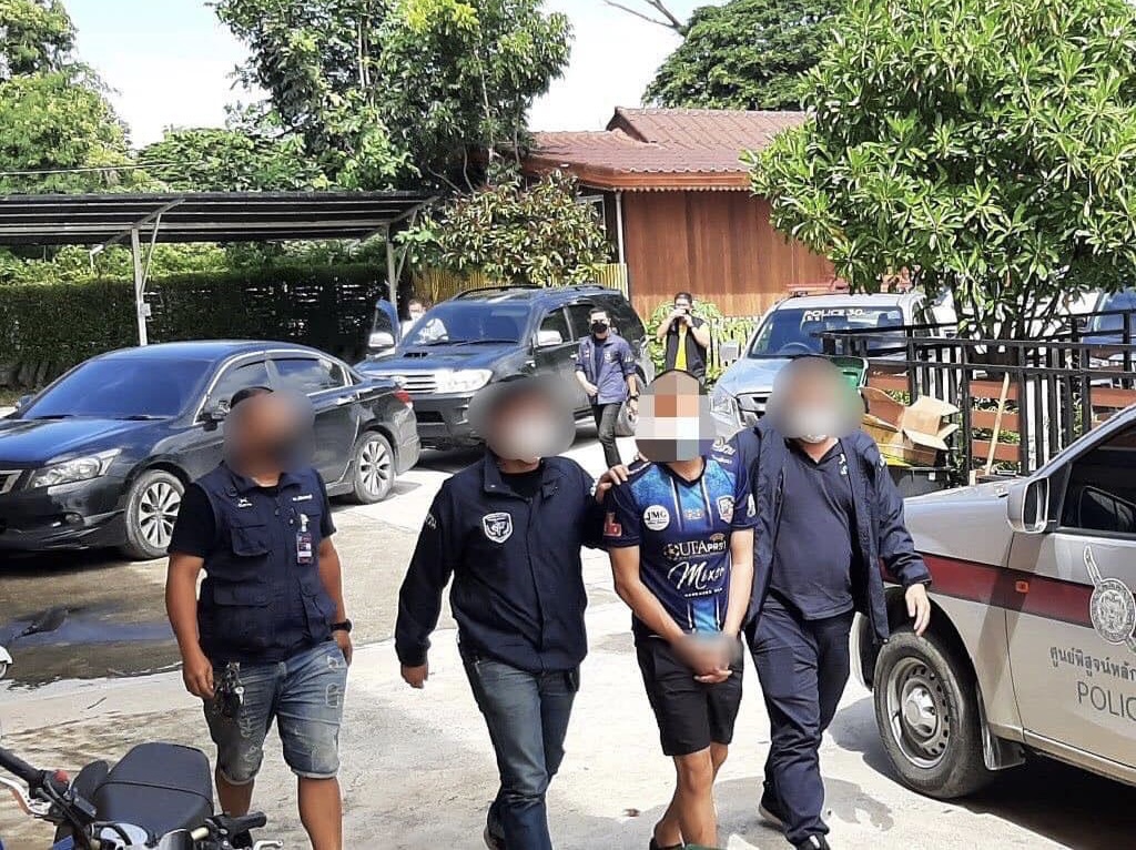 Grote drugsdealer in Chonburi gearresteerd met 780.000 methamfetamine pillen en een vuurwapen in zijn bezit