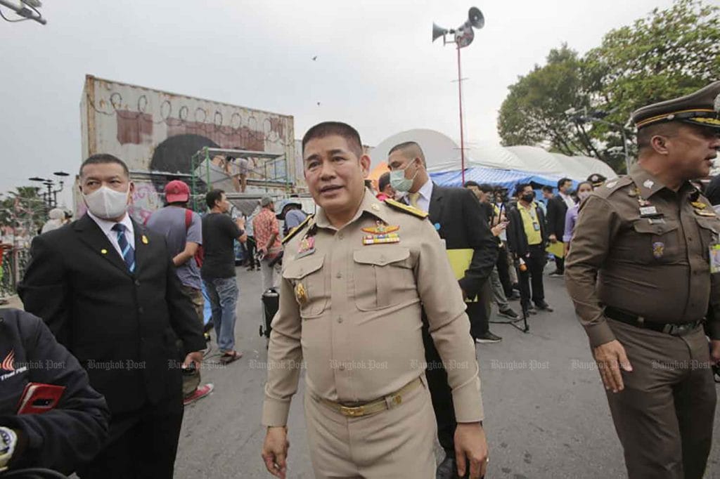 Thamanat Prompow ontkent het plan om Prayut uit zijn zetel te wippen, waarbij  PPRP, Pheu Thai en kleine partijen betrokken zouden zijn