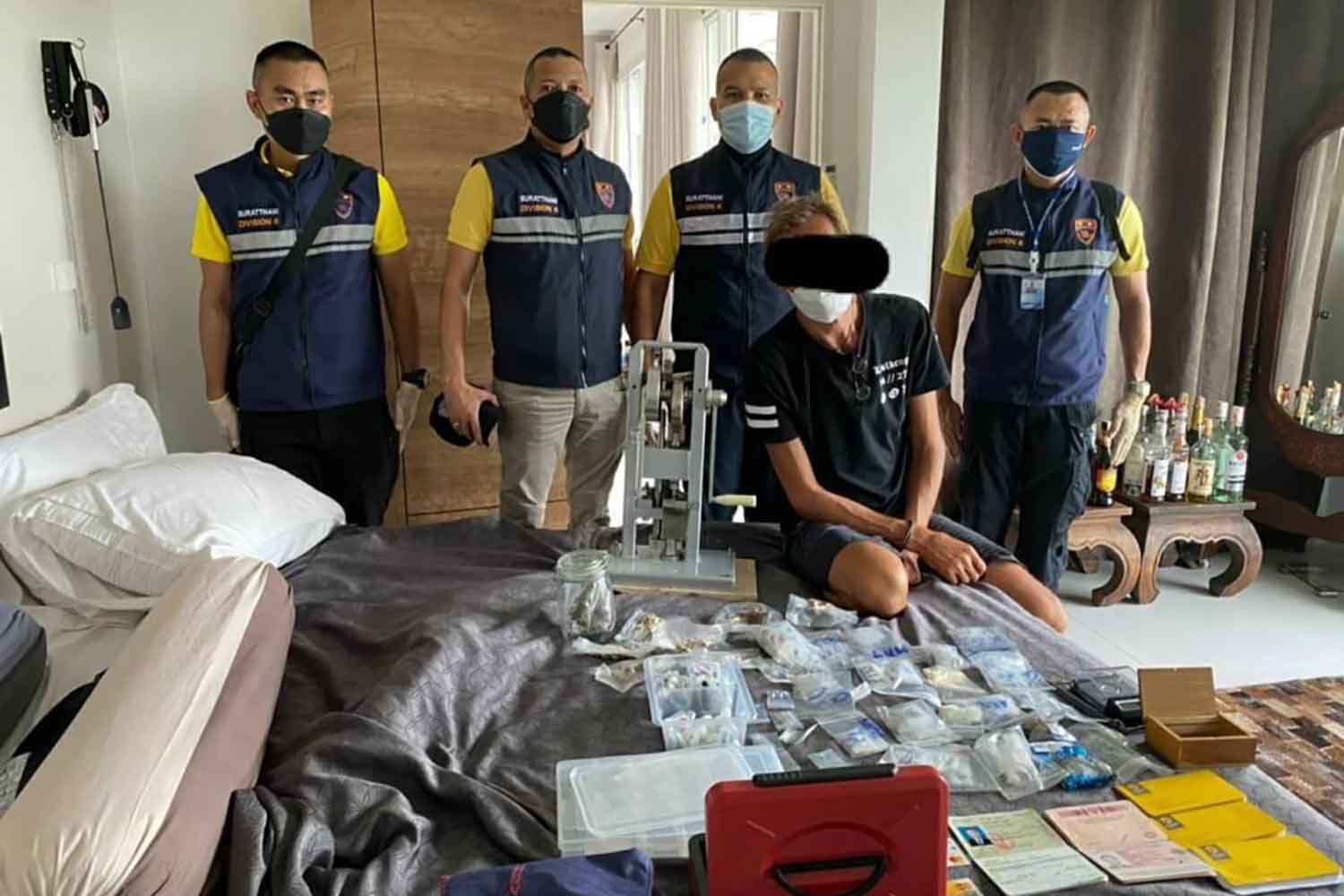 Russische man op Koh Samui gearresteerd op beschuldiging van drugshandel