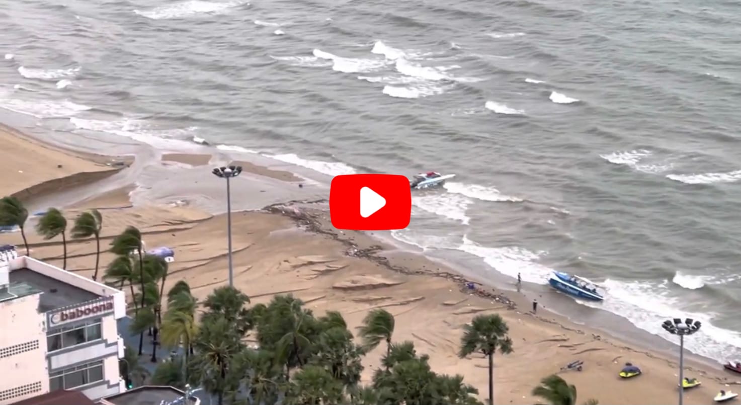 VIDEOCLIPS | De tropische zomerstorm zorgde in afgelopen nacht in Pattaya voor veel ellende, speedboten zonken voor de kust, wegen en huizen liepen onder water