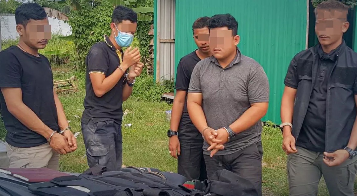 Groep mannen in het zuidelijk gelegen Pattani gearresteerd omdat ze zich zouden voordoen als politieagenten om de lokale bevolking af te persen