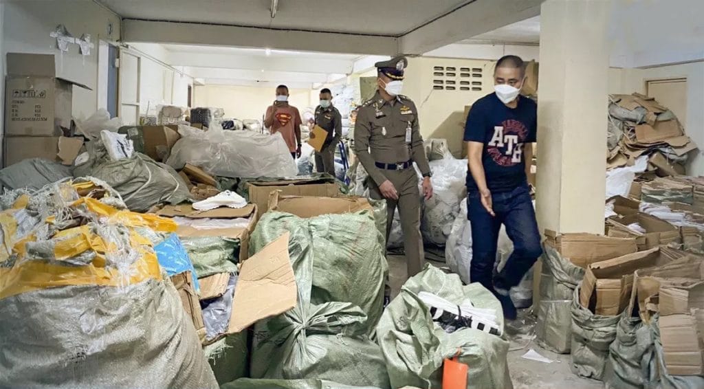 Chinese man in Bangkok betrapt met namaakhandel ter waarde van meer dan 16 miljoen Thaise baht