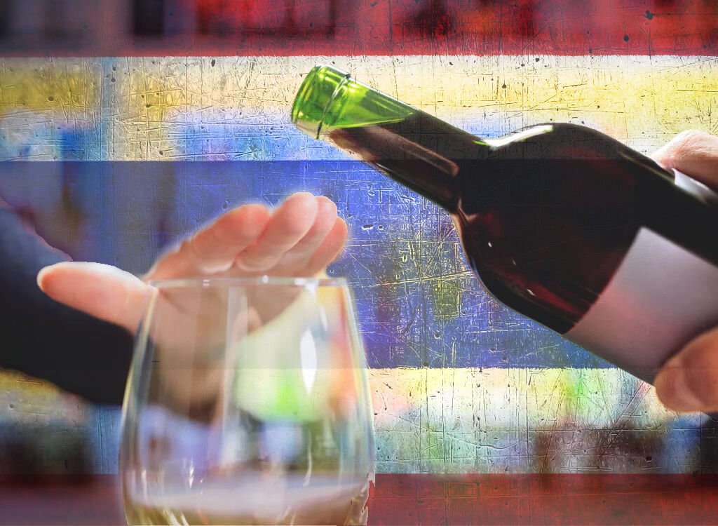 Het alcoholverbod zal naar verwachting de heropening van Thailand verder de malaise intrekken