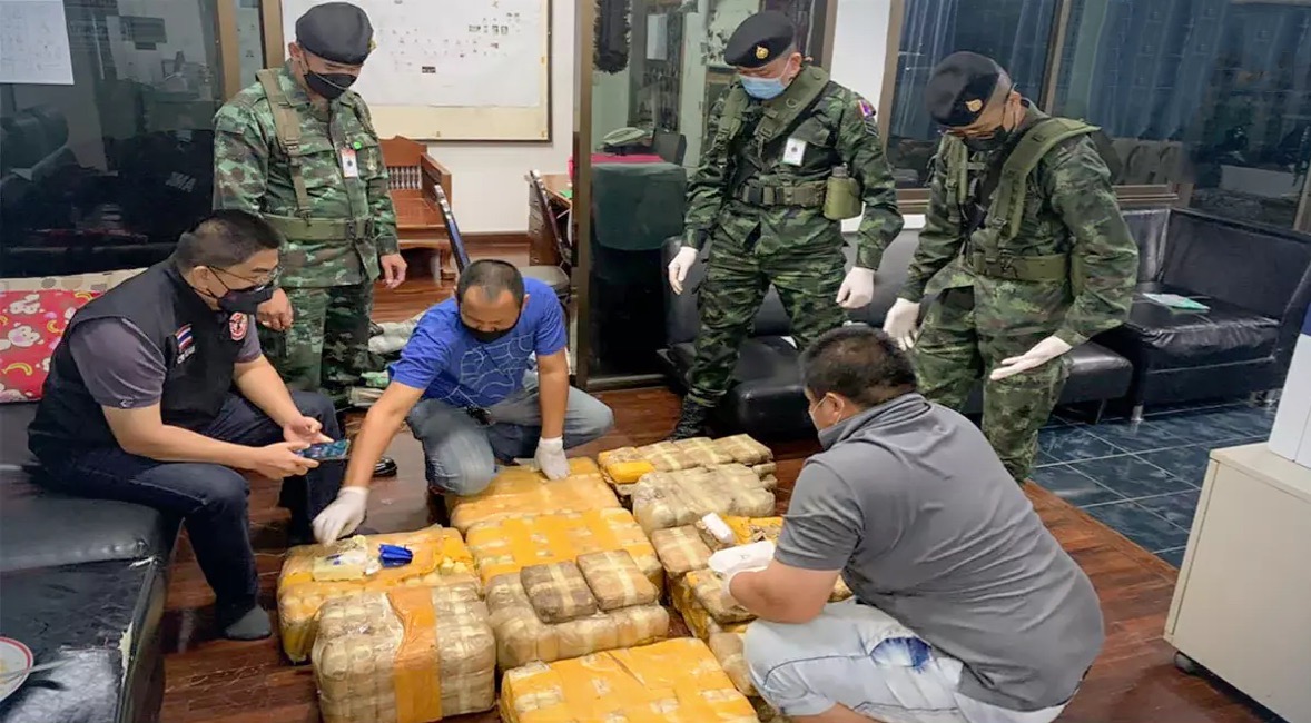 Na één wilde achtervolging door de rosse buurt van Chiang Rai heeft de politie ruim één miljoen speedpillen in beslag genomen