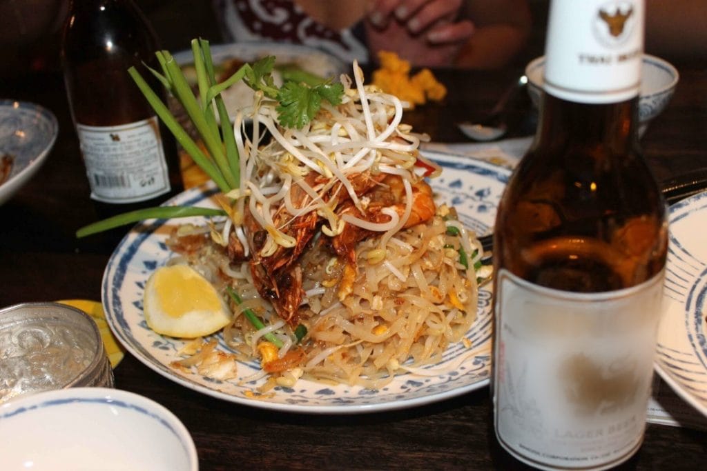 De aangepaste covid19 maatregelen in Phuket zien er morgen als volgt uit: alcohol in restaurants tot 23.00 uur, geen alcohol in bars