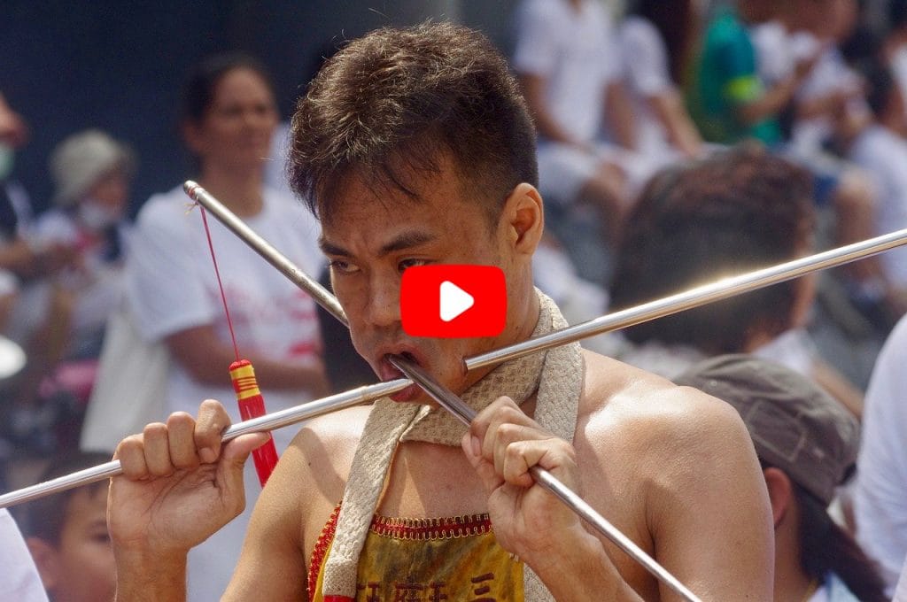 VIDEOCLIP | Het Vegetarisch Festival van Phuket is van start gegaan met strikte veiligheidsmaatregelen