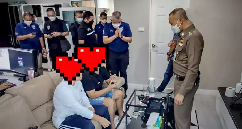 Cyber-taskforce Thailand pakt twee Thaise vrouwen die betrokken zijn bij een groot illegaal online goknetwerk in Bangkok op