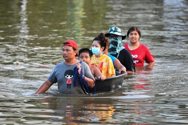 Overheid geeft overstromingswaarschuwingen af na een tropische storm in Thailand