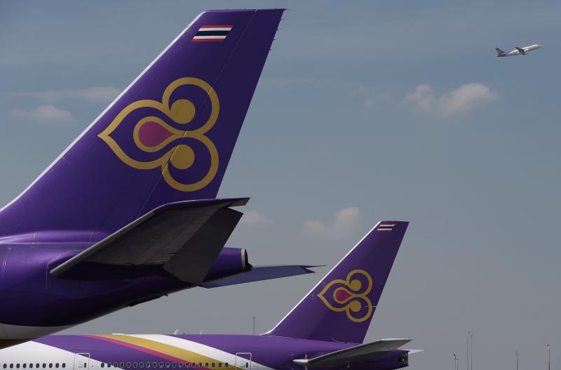 Thai Airways gaat 42 vliegtuigen verkopen en stuurt personeel de laan uit om kosten te verlagen