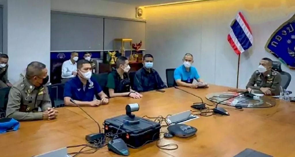 Joe Ferrari alsmede 6 andere politieagenten uit Nakhon Sawan met meerdere aanklachten aangeklaagd