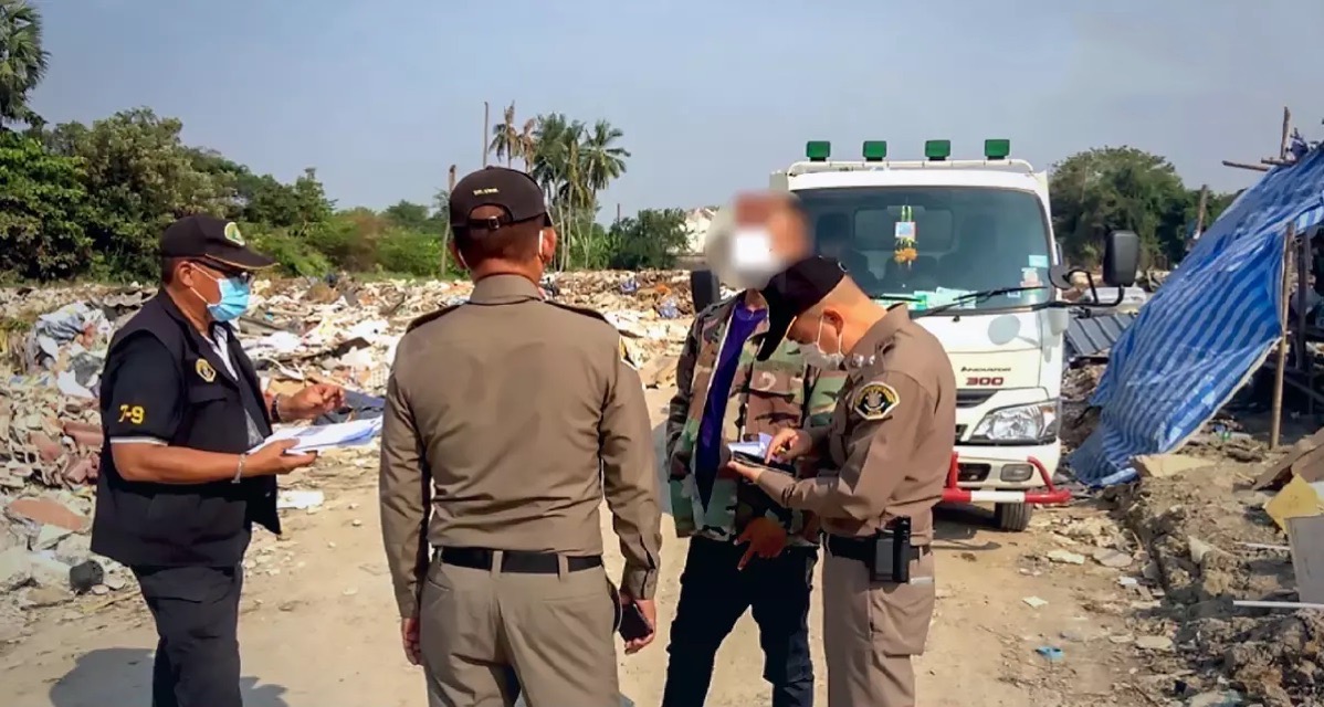 Aannemer in Bangkok nadat burgers steen en been klaagden op illegaal dumpen van afval betrapt