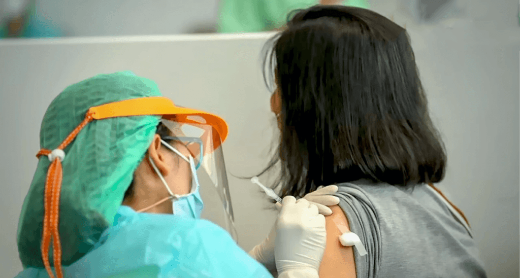 BMA overweegt 4e Covid-injectie voor eerstelijns medische personeel en chronische patiënten