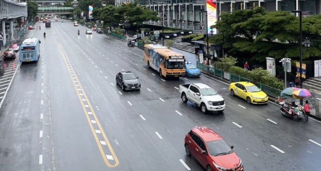 Thais Kabinet verstrekt meer dan 5 miljard baht om openbaar vervoer in Bangkok te verbeteren