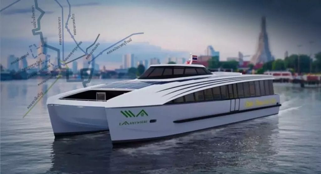 De elektrische boten van Bangkok zoeven weer door het water