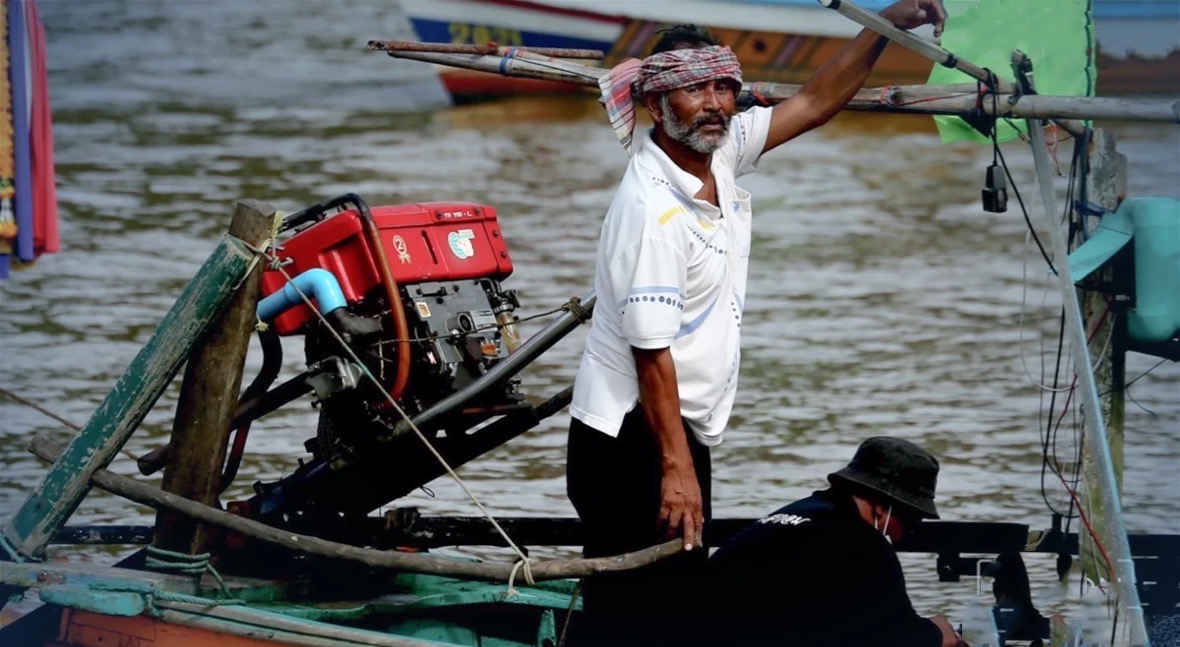 De Chana-vissers voeren hun strijd op tegen het industriepark, door vandaag weer in Bangkok te komen protesteren