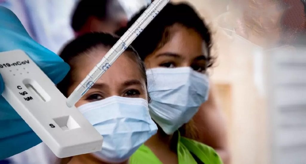 De BMA in BANGKOK intensiveert Covid-testen op mensen die in contact kwamen met eerste Omicron-zaak