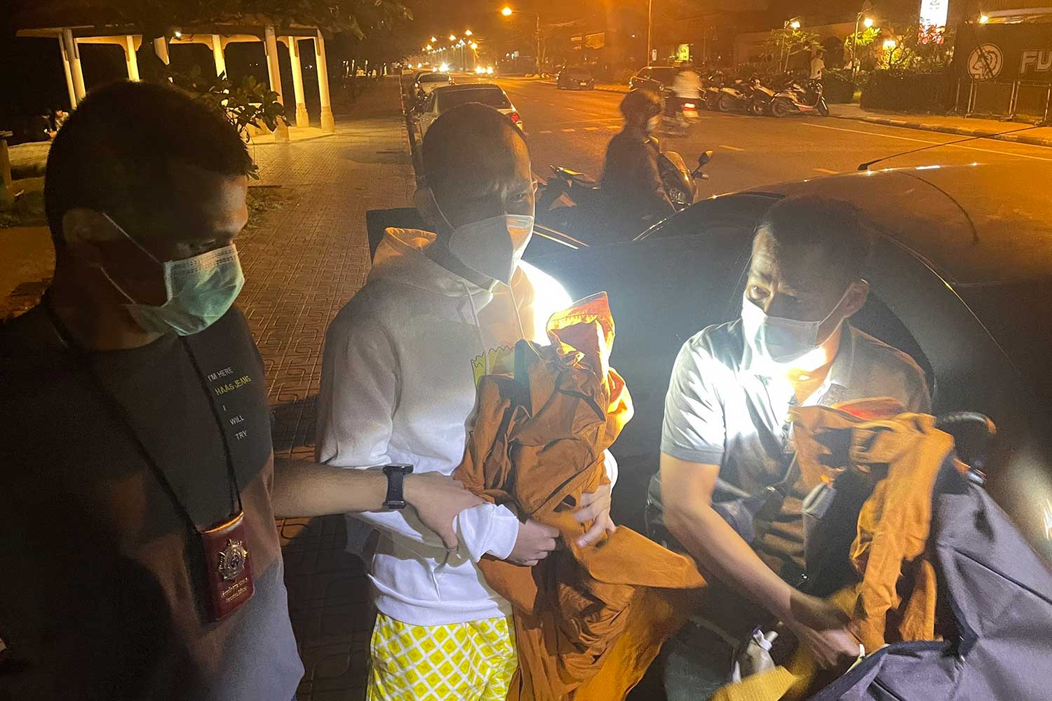 Na een nachtje stevig doorhalen met vrouwelijk schoon